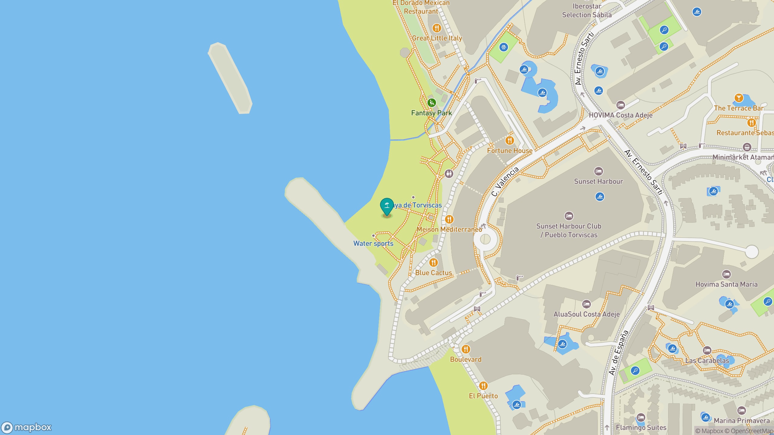 Map view of Playa de Torviscas, the Costa Adeje promenade, and the sheltered bay.