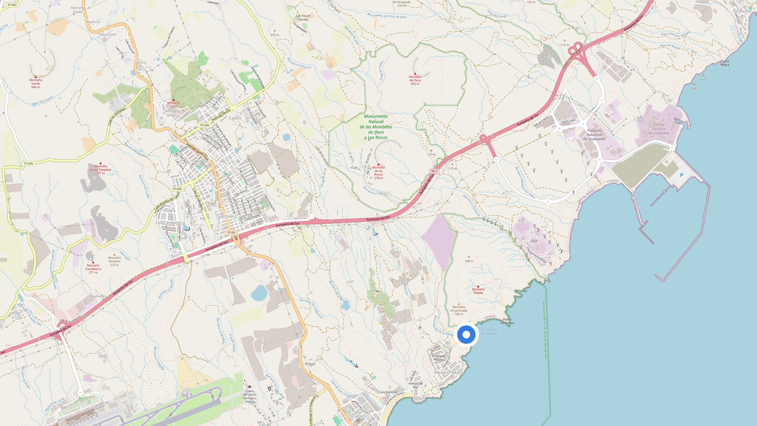 Map view of Playa La Pelada beside Montaña Pelada with the road and bus approach from El Medano.