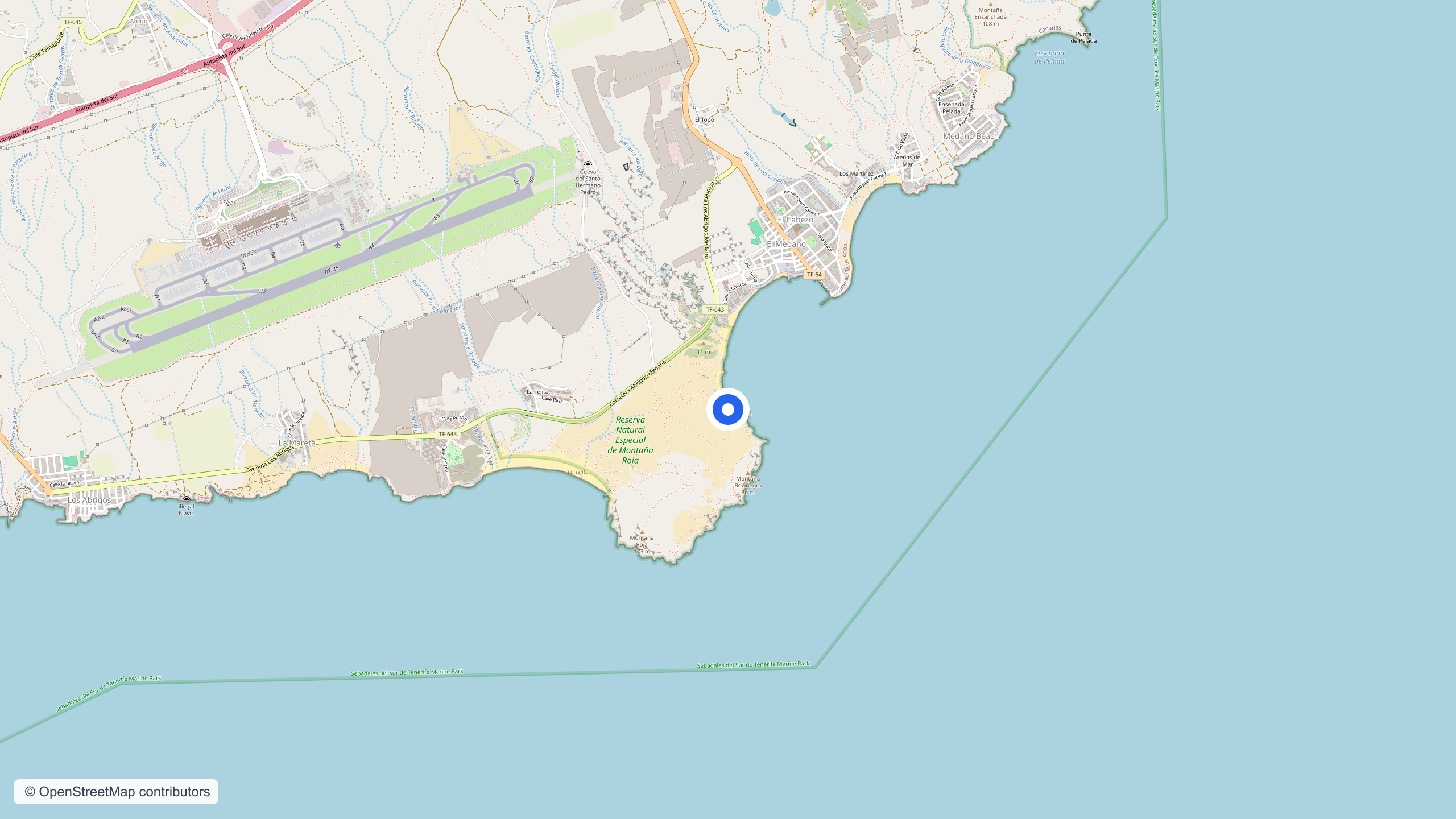 Map view of Playa Montaña Roja beside the protected reserve and nearby El Medano coastline.