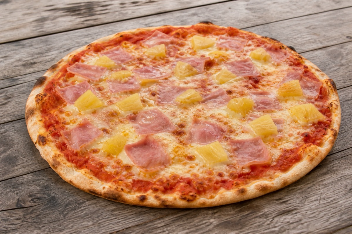 Tropical pizza